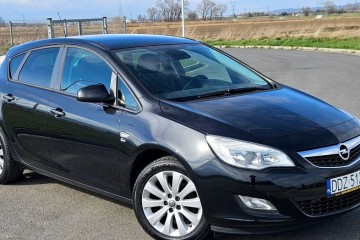 Opel Astra 1.4 Turbo 150 Jahre
