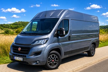VAT23% JTD 180KM Automat Kamera Navi Hak