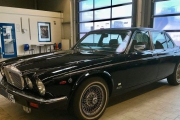 DOUBLE-SIX VANDEN PLAS 5.3 V12