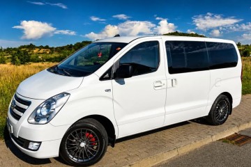 Hyundai H-1 Starex